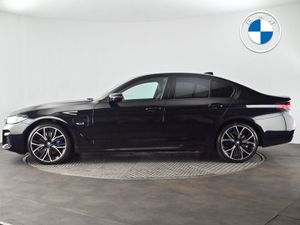 BMW 5 Series 530e M Sport Saloon - Image 3