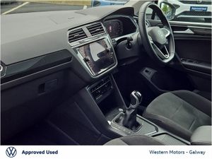 Volkswagen Tiguan Elegance  Sports Pack  Easy Ope - Image 4