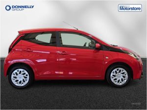 Toyota AYGO 1.0 Vvt-i X-play TSS 5dr - Image 3