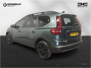 Dacia Jogger 1.6 HEV Extreme 5dr Auto - Image 2