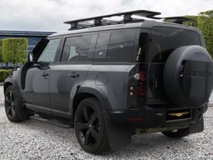 🇮🇪 Defender 110 2.0 P400E HSE X-DYNAMIC (rare) - Image 3