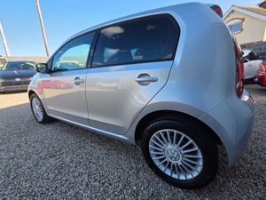 Volkswagen Up Automatic - Image 4