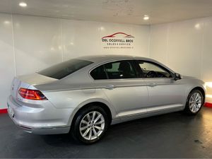 Volkswagen Passat HIGHLINE 1.6 TDI MANUAL 6SPEED F - Image 4