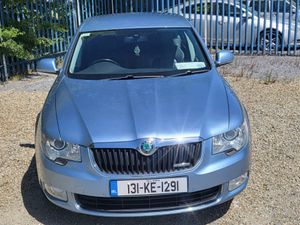 Skoda Superb 2013 - Image 2