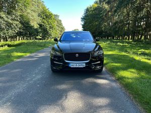 Jaguar F-Pace 2016 R Sport AWD - Image 2