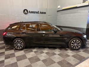 BMW 330e Sport Estate LCi - Image 3