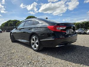 2020 Honda Accord Hybrid EX - Image 3