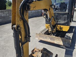 CAT 301.8c Excavator w/ 3 x buckets - Image 3