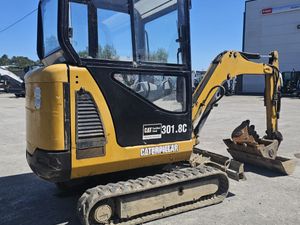 CAT 301.8c Excavator w/ 3 x buckets - Image 4