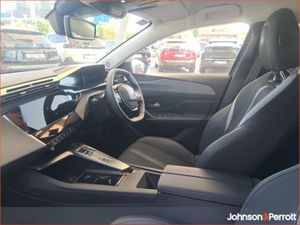 Peugeot 308 1.2 Puretech 130bhp Allure Auto - Image 4