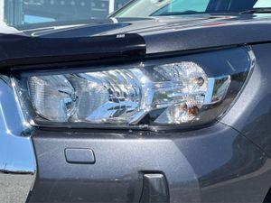 Toyota HiLux 2.8 SR5 Double CAB 4DR - Image 3