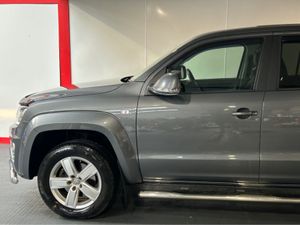 Volkswagen Amarok V6 HIGHLINE 204BHP M6A 4 4DR - Image 3