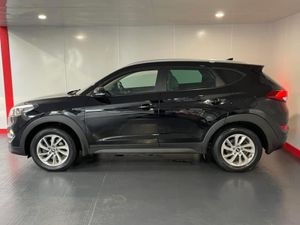 Hyundai Tucson Tucson EXECUTIVE 1.7 5DR - Image 2