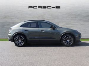 Porsche Macan 4 Electric - Image 4