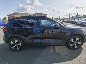 VOLVO XC40 1.5 RECHARGE T4 R-DESIGN - Image 4