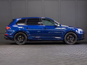 2021 Audi Q7 S-Line 55 TFSI-E Quattro - Image 2