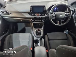 Hyundai i30 Petrol Deluxe Nline - Image 2