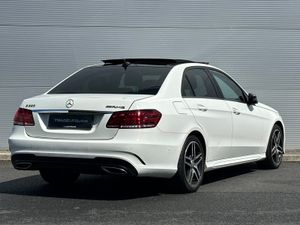 Mercedes-Benz E220d AMG Premium + - Image 3