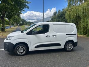 201 Citroen Berlingo INCLUDES VAT - Image 4
