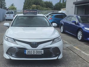 2020 Toyota Camry | Hybrid - Image 3