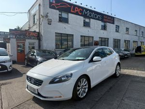 Volvo V40 2015 - Image 2