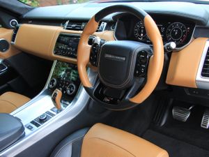 Range Rover SVR 5.0 V8 575Bhp * 1 owner - Image 4