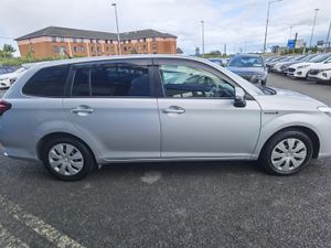 TOYOTA COROLLA FIELDER ESTATE 1.5 AUTOMATIC HEV - Image 4