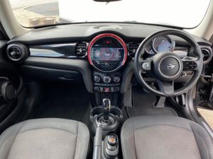 MINI One ONE Cls1 2 DR Auto - Image 4