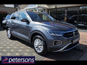 Volkswagen T-Roc LIFE 2.0 TDI MANUAL 6SPEED FWD 11 - Image 3