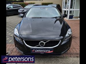 Volvo V40 D2 MOMENTUM EDITION 5DR - LOW MILEAGE - Image 4