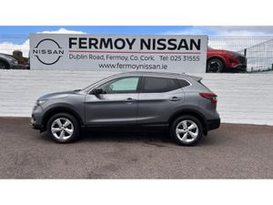 Nissan Qashqai 1.5 SV DIESEL WITH REVERSE CAMERA A - Image 2