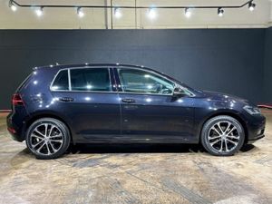 Volkswagen Golf 1.2 AUTOMATIC - REVERSE CAMERA - C - Image 3
