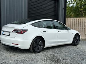 211 Tesla Model 3 Standard Range Plus - Image 2