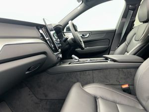 Volvo XC60 T6 Ultra BLK Edition  new Model   185 - Image 4