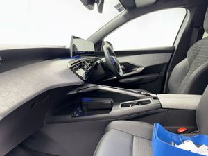 Peugeot 3008 1.2 Hybrid Allure  new Model   115 P - Image 4