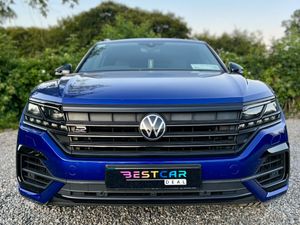 2023 Volkswagen Touareg 3.0TSI PHEV 462HP DSG R - Image 3