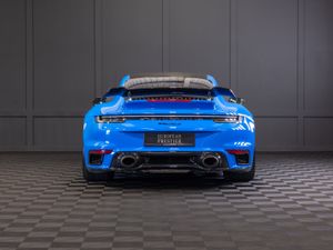 222 Porsche 911 Turbo S - Image 4
