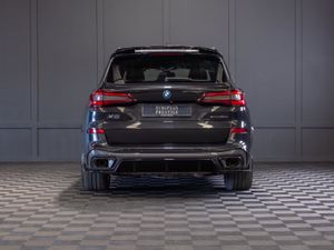 222 BMW X5 X-Drive 45e M-Sport - Image 4
