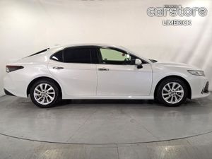 Toyota Camry 2.5 Petrol Hybrid Auto - Image 2