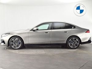 BMW 5 Series 520i M Sport Saloon - Image 3