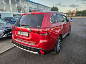 Mitsubishi Outlander 4WD 6MT 4DR - Image 2