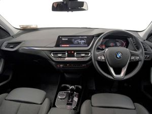 BMW 1 Series 118i Sport - Image 4