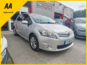 Toyota Auris 1.4 D-4d Sport Auto - Image 2