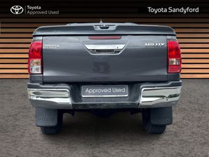 Toyota Hilux 2.8 SR5 DOUBLE CAB AUTOMATIC // AIR C - Image 4