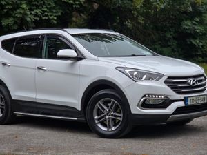 2017 Hyundai Santa Fe 2.2 CRDI 4WD 7 SEATS - Image 2