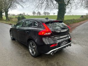 161 VOLVO V40 T2 R Design V LOW KMS   €65 P/W - Image 3