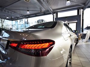 Mercedes-Benz E-Class E220d Avantgarde 194bhp Auto - Image 4