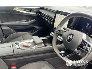 Renault Austral E-tech Hybrid 200 Iconic Esprit A - Image 4