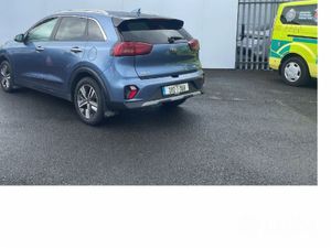 Kia Niro 1.6 GDI Plug-in Hybrid PE Auto - Image 4