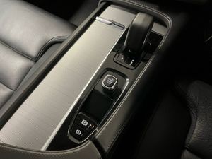 Volvo XC90 T8 Recharge AWD Plus Dark - Side Steps - Image 4